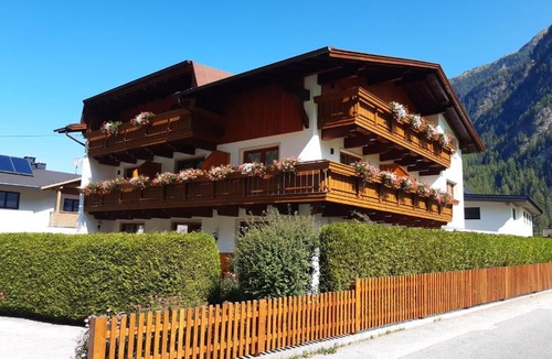 Huben Bed & Breakfast | Gästehaus Helga