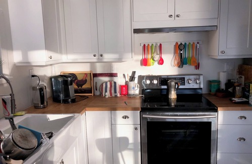 Picton Cottage | Gorgeous 3 bedroom lakefront cottage in Prince Edward County