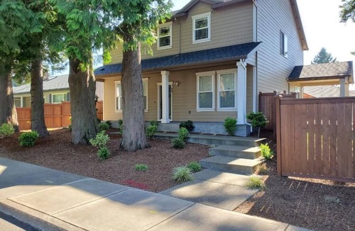 Gresham House | Gresham pine
