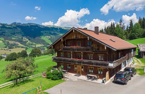 Brixen im Thale Ski Chalet | Group home for private use with ideal location