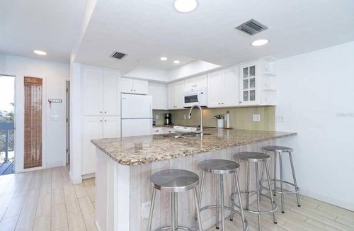 Palm Island Condo | Gulf Front on a ISLAND, 1 pet, tennis, pickleball,sup,kayak. POOL is CLOSED