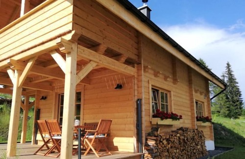 Albeck House | Hütte Buchfink by Interhome