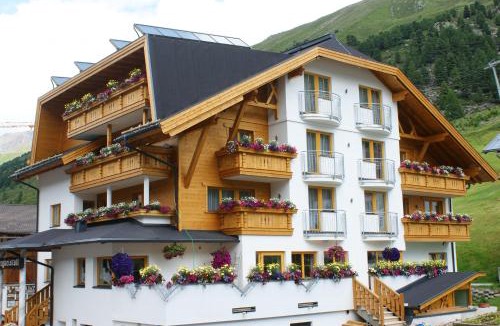 Gurgl Bed & Breakfast | Haus Bergkristall