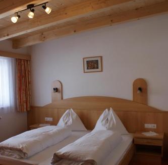 Gurgl Bed & Breakfast | Haus Bergkristall