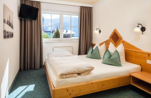 Serfaus Apartment | Haus Enzian