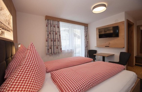 Ischgl Bed & Breakfast | Haus Küchelspitz