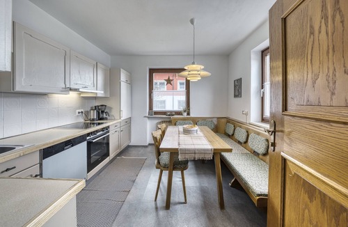 Kaprun House | Haus Loisi. Large, spacious, family friendly house