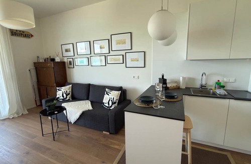 Maria Woerth Apartment | Hermitage Apartment E03B - Lake View & Access