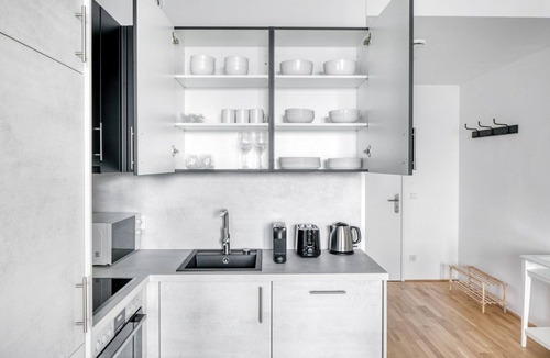 Vienna Apartment | Hip Leopoldstadt 1BR w/Gym, Balcony & Elevator, nr U2, by Blueground