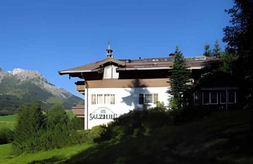 Dienten am Hochkoenig Apartment | Holiday apartment with pool and sauna in the house