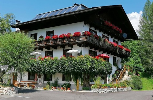 Rossleithen House | Holiday apartment "Blumenwiese"/2 bedrooms/shower/WC - Biohof Gschwandt