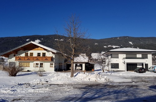 Radstadt Apartment | Holiday Apartment 'Apart Waldblick' with Mountain View, Shared Terrace & Wi-Fi (No Kitchen)