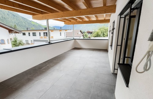 Imsterberg Apartment | Holiday Apartment 'Ferienhaus Koca' with Mountain View, Private Terrace and Wi-Fi