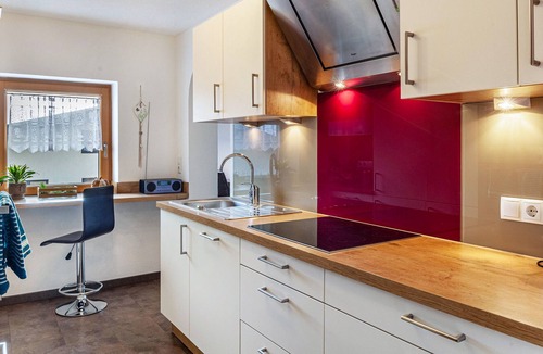 Finsing Apartment | Holiday Apartment "Fewo Bergtroll" with mountain view, balcony and Wi-Fi