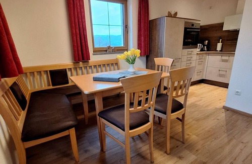 Rossleithen House | Holiday apartment "Seespitz"/1 bedroom/shower, WC - baby and children's farm Riegler