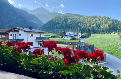 Umhausen Apartment | Holiday apartment Umhausen for 1 - 9 persons with 4 bedrooms - Holiday apartment in one or multi-fam
