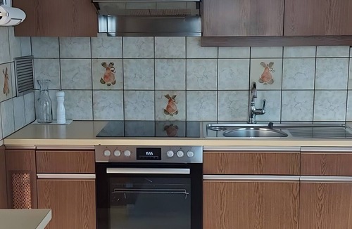 Hoechst House | Holiday Home 'Ferienhaus Brunner' with Private Terrace, Private Garden and Wi-Fi
