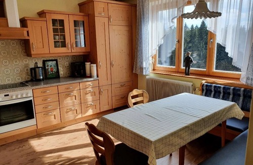 Altmelon House | Holiday Home in Altmelon near Weinsberg Forest