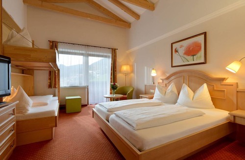 Holdernach Hotel | Hotel ∙ 2 guests