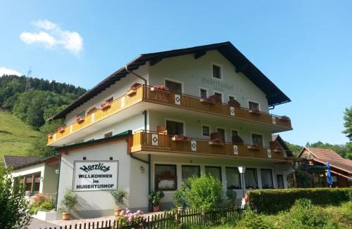 Trattenbach House | Hubertushof