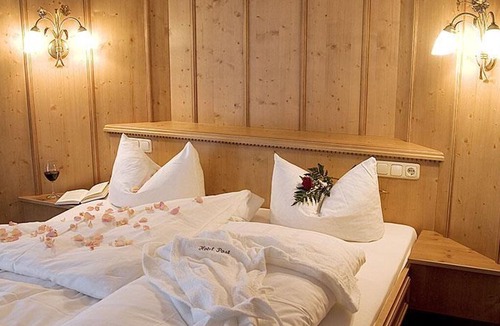Riezlern Hotel | Junior Suite Walserblick with Balcony - Haller's Posthotel