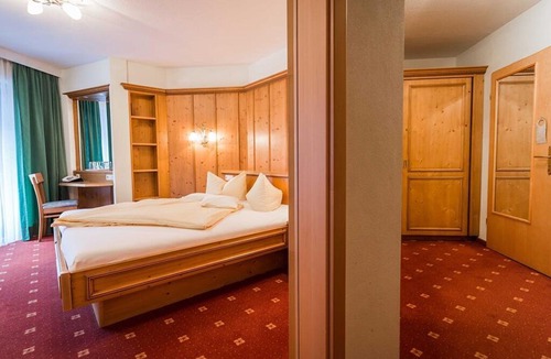 Riezlern Hotel | Junior Suite Walserblick with Balcony - Haller's Posthotel