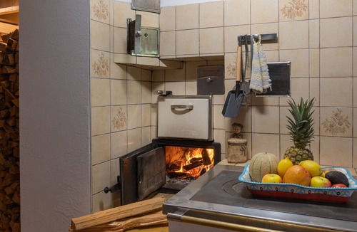 Schwarzenberg Apartment | Liebevoll sanierte Wohnung in einem alten Bregenzerwälderhaus by Interhome