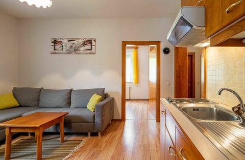 Unterburg am Klopeiner See Apartment | Lovely apartment for 4 people with WIFI, TV and balcony