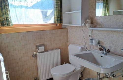 Finkenberg Apartment | Lovely apartment for 4 guests with WIFI, TV, balcony and parking