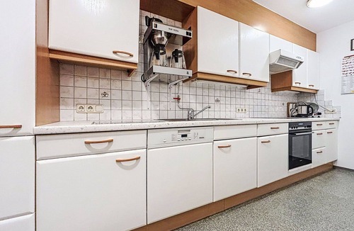 Kappl Apartment | Lovely apartment for 12 people with WIFI, TV and balcony