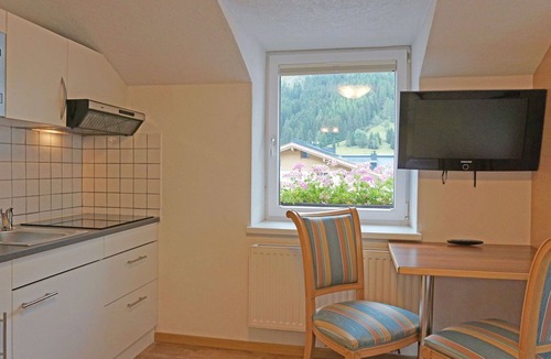 Mathon Apartment | Lovely apartment for 2 people with WIFI, TV, pets allowed and panoramic view