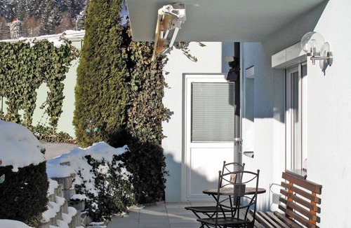 Imst Apartment | Lovely apartment for 4 people with WIFI, TV, terrace and parking