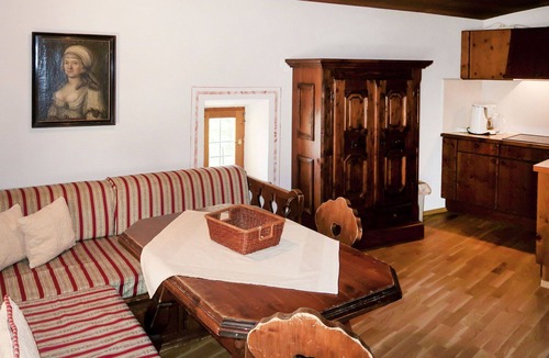 Fliess Apartment | Lovely apartment for 28 people with WIFI, TV and patio