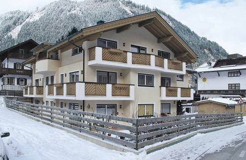 Mayrhofen Apartment | Lovely apartment for 4 guests with WIFI, TV, balcony and pets allowed