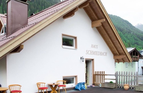 Sankt Anton am Arlberg Apartment | Lovely apartment for 8 guests with WIFI, balcony and parking