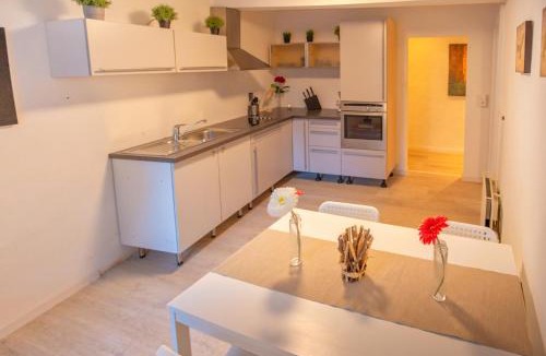 Hall In Tirol Apartment | Lovely Apartment in the Old Town
