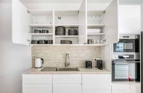 Wittau Apartment | Lovely Donaustadt 3BR steps from Seepark, near Metro U2, by Blueground