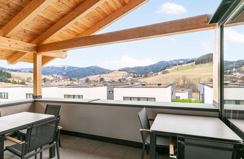 Sankt Lambrecht House | Lovely ski in-ski out lodge with sauna
