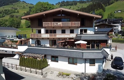 Moosen Apartment | Luxuriöse Ferienwohnung mit Terrasse by Interhome