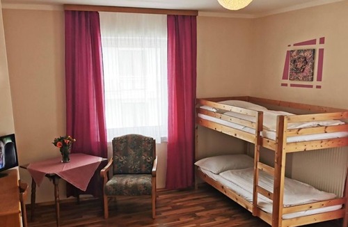 Strass im Attergau Cottage | Mehrbettzimmer - Gasthof Pension Steinberger