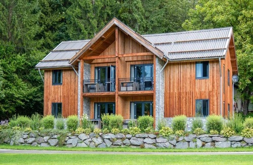 Lake Pressegger Apartment | Modern alpine oasis near a lake in Carinthia