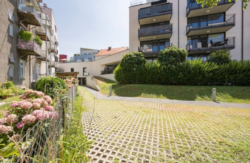 Sankt Leonhard Apartment | Modern City Hideaway Graz