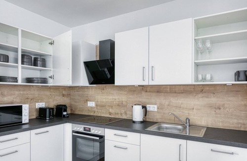 Donaustadt Apartment | Modern Donaustadt 1BR near Kirschblütenpark & Metro U1, by Blueground