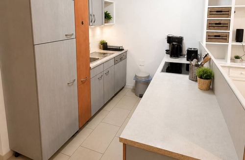 Wolkersdorf im Weinviertel Apartment | MODERN HOLIDAY APARTMENT Free Parking Free WiFi Fully Equipped 1 to 4 Guests