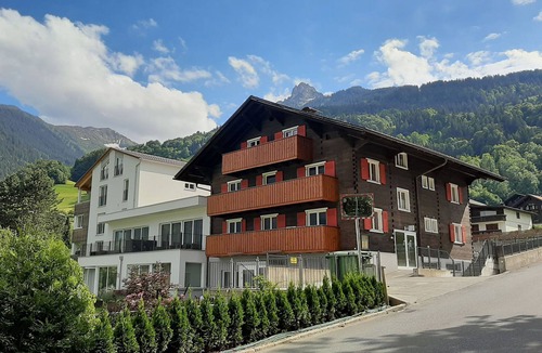 Tschagguns Apartment | Moderne und Urige Penthouse Ferienwohnung für 8 Personen in der Drei Türme