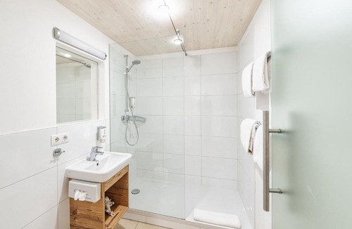 Toster Hotel | Motel Engel - self checkin