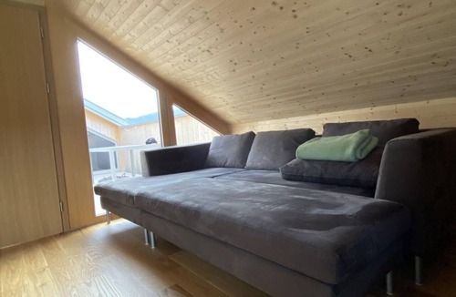 Schwarzenberg Apartment | Neue Ferienwohnung in Schwarzenberg mit Garten und Grill by Interhome