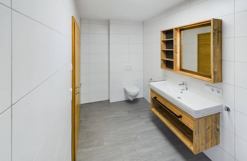 Bach Apartment | NEW: Alpenglow Suite. Stylish apartment for 2-4 people directly on the Lech hiking trail