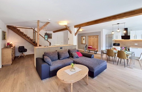 Pfons Apartment | Nice apartment for 4 people with WIFI, TV and terrace