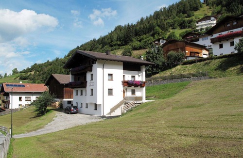 Fendels Apartment | Nice apartment for 2 guests with WIFI, TV and balcony